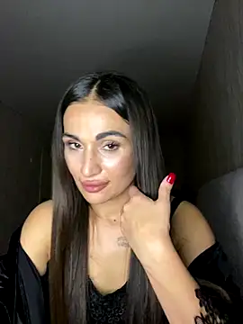 MonikaSi online show from December 2025 05:36:01 PM