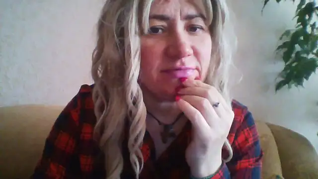 Snapshot of ClaireShannon chatting on January 2026 01:14:01 PM ClaireShannon online show from January 2026 01:14:01 PM