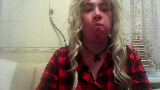 Snapshot of ClaireShannon chatting on December 2025 12:41:01 PM ClaireShannon online show from December 2025 12:41:01 PM