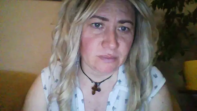 Snapshot of ClaireShannon chatting on January 2026 05:52:01 PM ClaireShannon online show from January 2026 05:52:01 PM