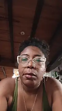 Snapshot of ChanneldelaCroix chatting on February 2026 11:43:02 AM ChanneldelaCroix online show from February 2026 11:43:02 AM