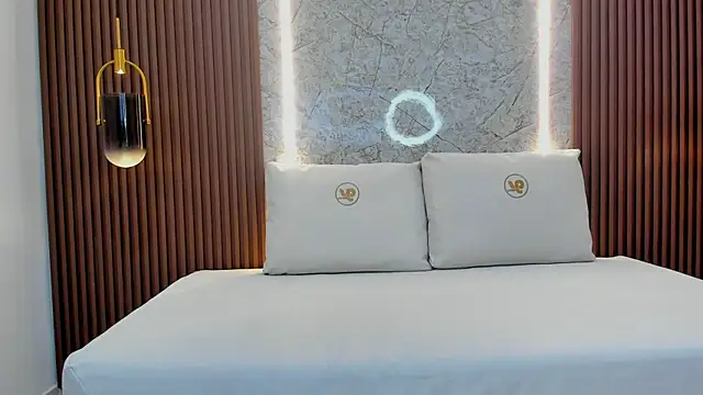 evony becker  online show from December 2025 10:36:02 AM