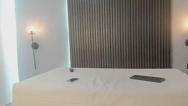 evony becker  online show from December 2025 11:32:01 AM