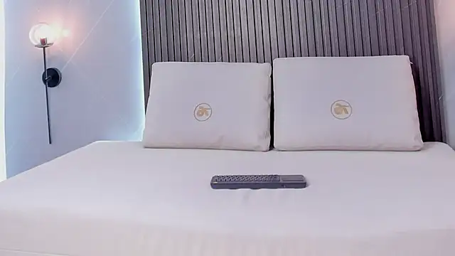 evony becker  online show from December 2025 11:14:01 AM