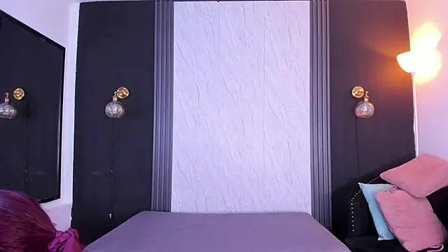 scarlett jhon online show from December 2025 03:10:02 PM