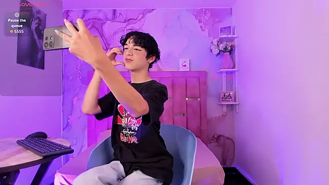 SthepanodiMonaco online show from February 2026 08:16:01 PM