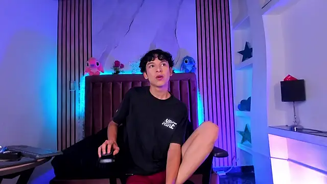 SthepanodiMonaco online show from January 2026 09:00:02 PM