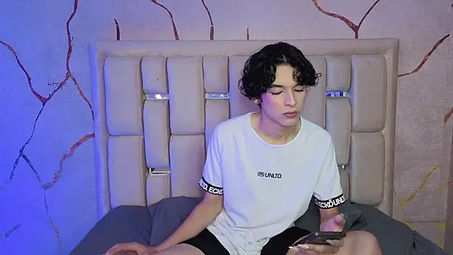 SthepanodiMonaco online show from March 2026 03:39:01 AM