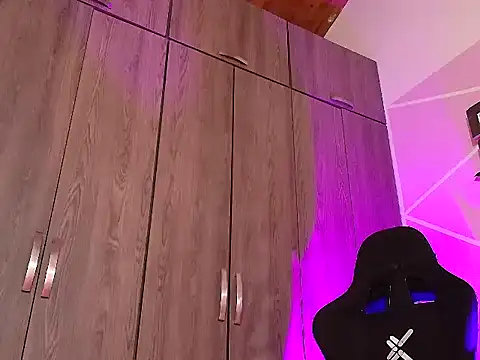 Doll Dollys  online show from December 2025 03:35:01 AM