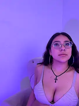 Dafne se online show from December 2025 01:17:01 AM