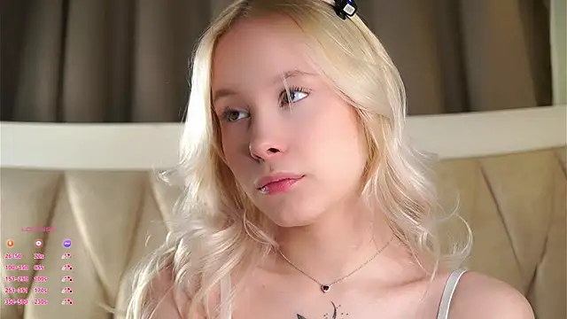 AunclreaVache online show from February 2026 02:06:01 PM