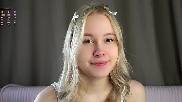 AunclreaVache online show from April 2026 03:10:02 AM