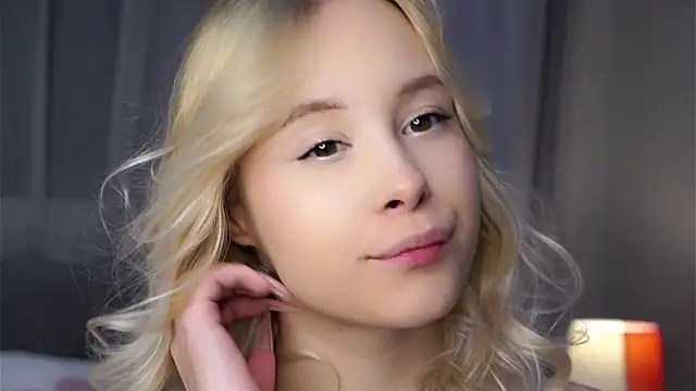 AunclreaVache online show from January 2026 11:06:02 AM