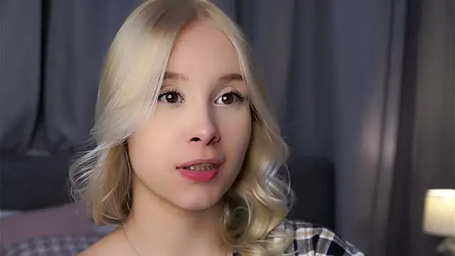 AunclreaVache online show from January 2026 11:57:01 AM