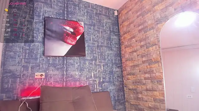 Brizza H033 online show from February 2026 08:38:01 PM