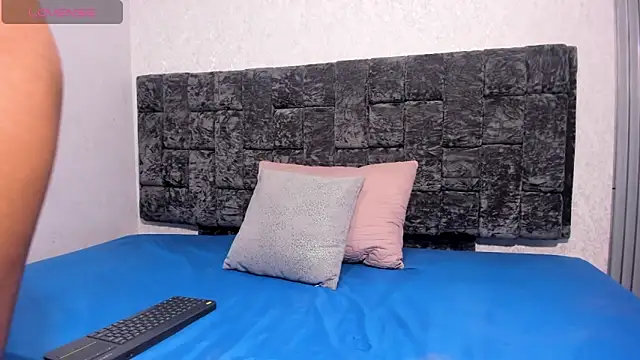 Brizza H033 online show from March 2026 08:45:01 PM