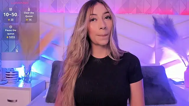 Lizzi Hotman  online show from June 2026 08:20:02 PM