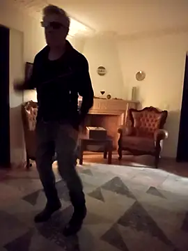 Snapshot of CasalGarcia69 chatting on November 2025 04:45:02 AM CasalGarcia69 online show from November 2025 04:45:02 AM