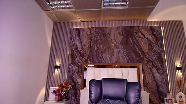 Caroline foster1 online show from December 2025 11:57:01 AM