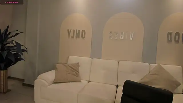 AmbarOwens online show from January 2026 04:06:02 AM