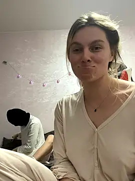 Snapshot of d0uble_trouble chatting on December 2025 09:29:01 PM d0uble trouble online show from December 2025 09:29:01 PM