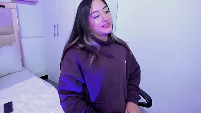 Nana  S online show from January 2026 03:22:02 AM