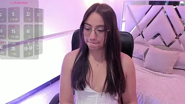 Nana  S online show from February 2026 03:51:01 AM