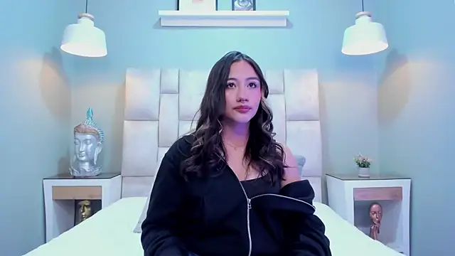 Nana  S online show from November 2025 05:40:02 AM