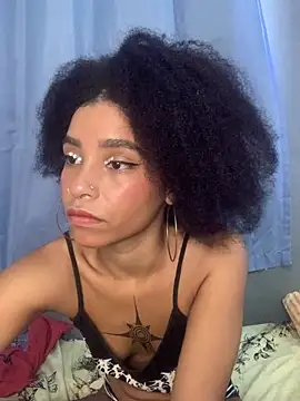 Lillith Bloom online show from February 2026 01:02:01 PM