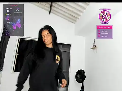 Snapshot of sweetCatallina chatting on May 2026 10:21:02 AM sweetCatallina online show from May 2026 10:21:02 AM