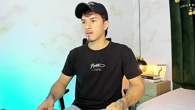 Justin duque online show from December 2025 07:51:02 PM