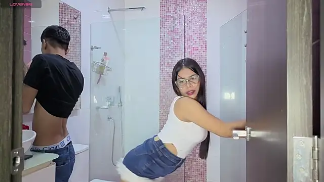 Katrina hot1 online show from December 2025 01:00:01 AM