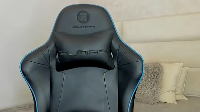 Snapshot of maddox_santana chatting on December 2025 08:09:02 AM maddox santana online show from December 2025 08:09:02 AM