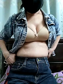 Queencandy736 online show from January 2026 07:45:01 AM