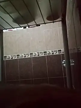 Snapshot of Yles13 chatting on December 2025 12:06:01 AM Yles13 online show from December 2025 12:06:01 AM