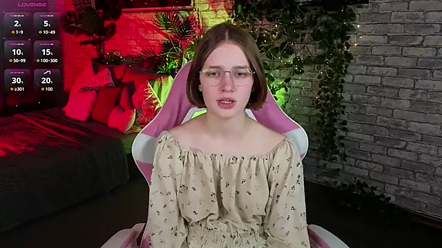 Mia Mooore online show from January 2026 01:26:02 PM