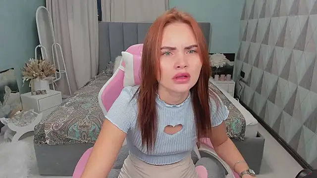 Snapshot of Anna_Dreamer chatting on November 2025 12:05:02 PM Anna Dreamer online show from November 2025 12:05:02 PM