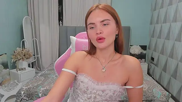 Snapshot of Anna_Dreamer chatting on December 2025 04:06:01 PM Anna Dreamer online show from December 2025 04:06:01 PM