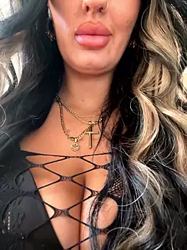 Lolaxox  online show from January 2026 01:39:01 PM