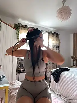 Lolaxox  online show from March 2026 01:29:02 PM