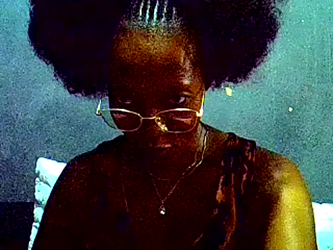 PreettyTee online show from April 2026 02:15:02 AM