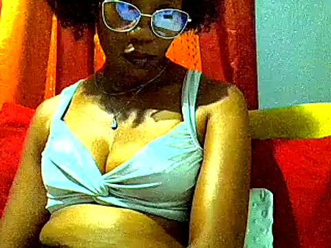 PreettyTee online show from April 2026 11:21:01 PM