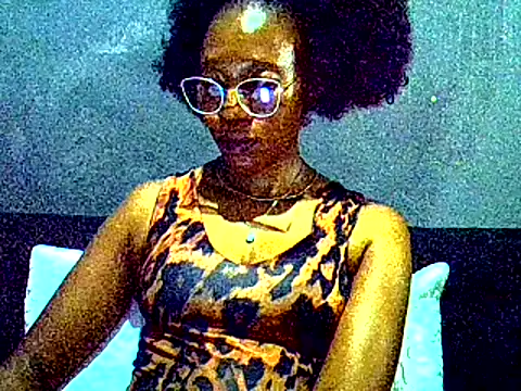 PreettyTee online show from April 2026 02:14:01 AM
