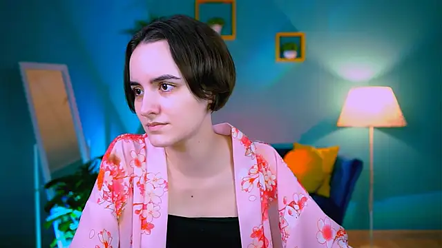 KateWillows online show from December 2025 04:11:02 AM