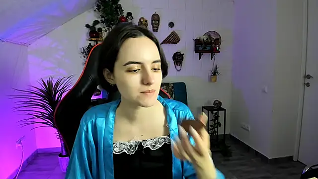 Snapshot of KateWillows chatting on February 2026 04:25:01 AM KateWillows online show from February 2026 04:25:01 AM