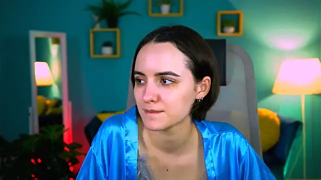 Snapshot of KateWillows chatting on February 2026 04:57:01 AM KateWillows online show from February 2026 04:57:01 AM