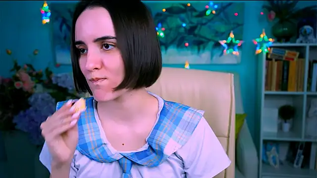 KateWillows online show from April 2026 04:38:02 AM