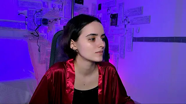 KateWillows online show from March 2026 04:19:01 AM