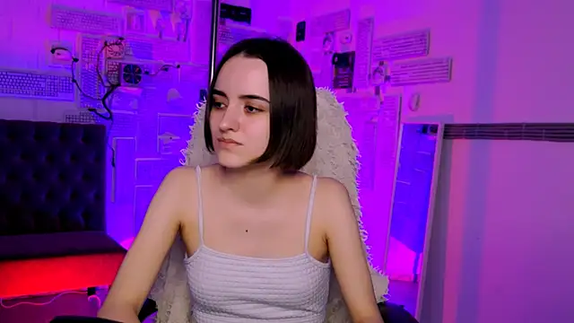 KateWillows online show from April 2026 04:25:02 AM