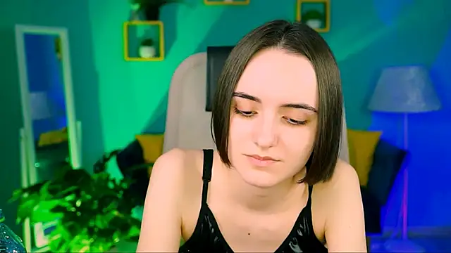 KateWillows online show from April 2026 04:30:01 AM